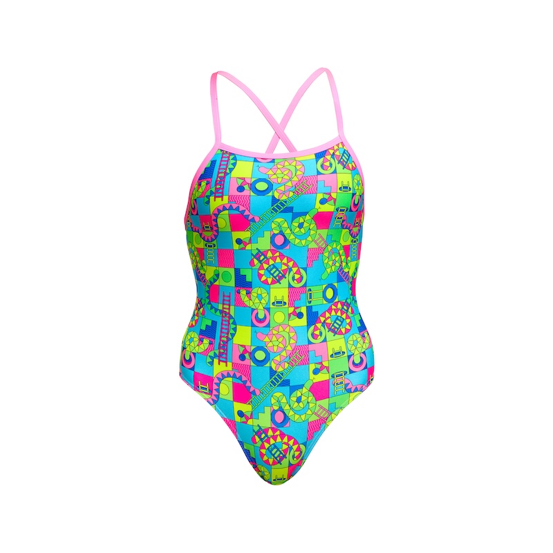 FKS036G_LAKES_&_SADDLES_01p